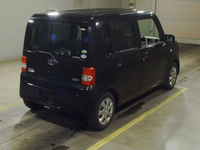 TOYOTA PIXIS SPACE