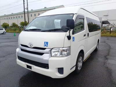 TOYOTA REGIUS ACE