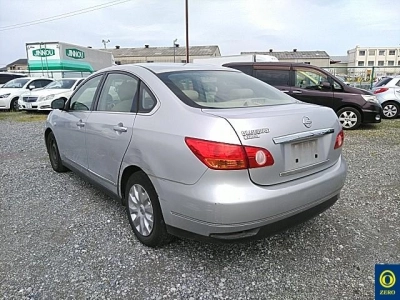 NISSAN BLUEBIRD SYLPHY