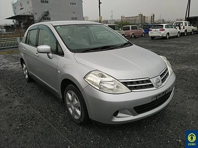 NISSAN TIIDA LATIO