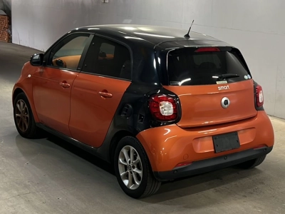 SMART FOURFOUR
