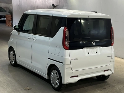 NISSAN ROOX