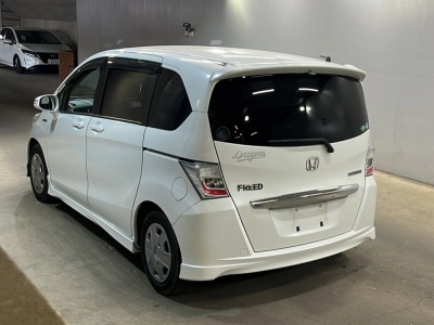 HONDA FREED HYBRID