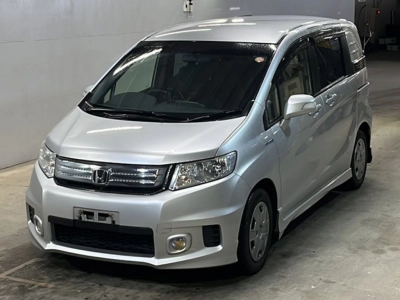 HONDA FREED SPIKE HYBRID