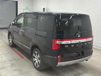 MITSUBISHI DELICA D:5