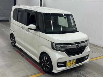 HONDA N BOX CUSTOM