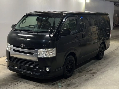 TOYOTA REGIUS VAN