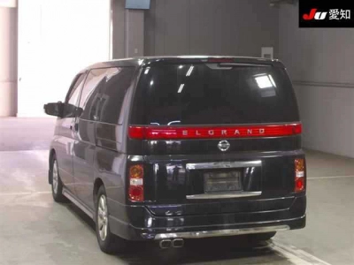 NISSAN ELGRAND