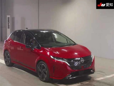 NISSAN AURA