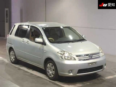 TOYOTA RAUM