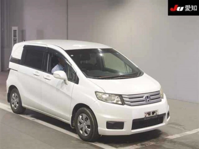 HONDA FREED SPIKE