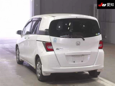 HONDA FREED SPIKE