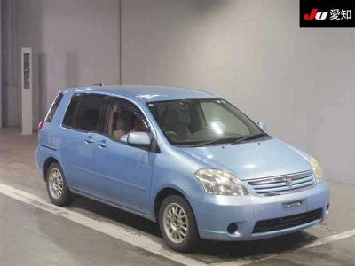TOYOTA RAUM