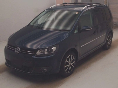 VOLKSWAGEN GOLF TOURAN