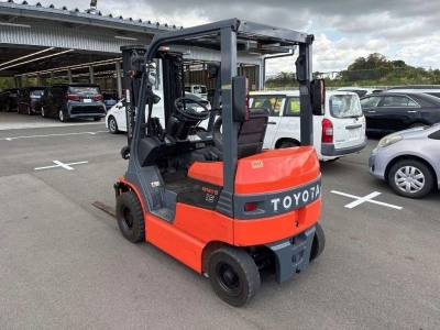 TOYOTA  FORKLIFT 