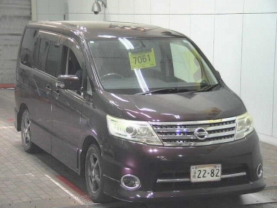 NISSAN SERENA