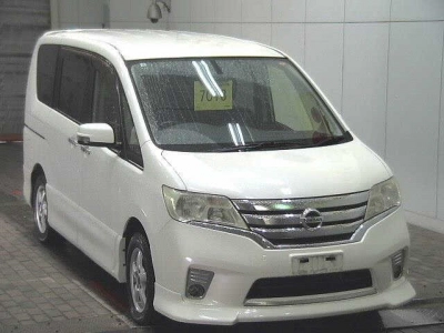 NISSAN SERENA
