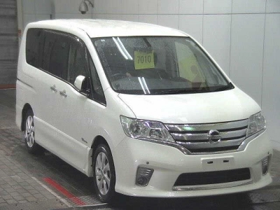 NISSAN SERENA