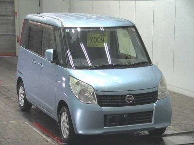 NISSAN ROOX