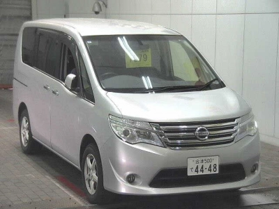 NISSAN SERENA
