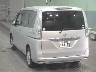 NISSAN SERENA