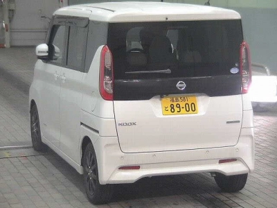 NISSAN ROOX