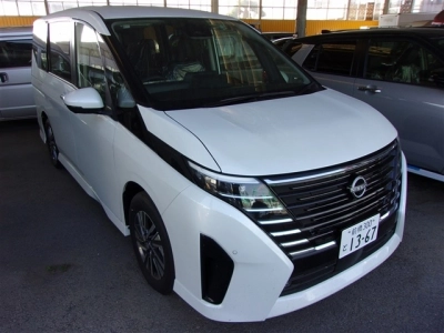 NISSAN SERENA