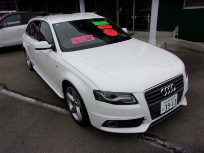 AUDI A4 AVANTE
