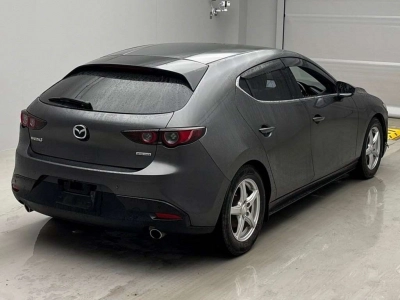 MAZDA MAZDA3 FASTBACK