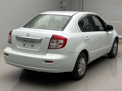 SUZUKI SX4 SEDAN