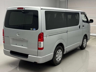 TOYOTA REGIUS VAN