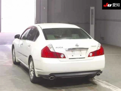 NISSAN FUGA
