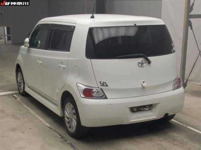 TOYOTA BB