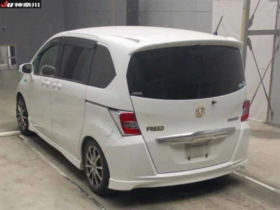 HONDA FREED
