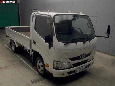 TOYOTA DYNA