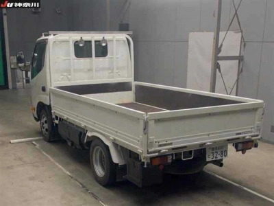 TOYOTA DYNA