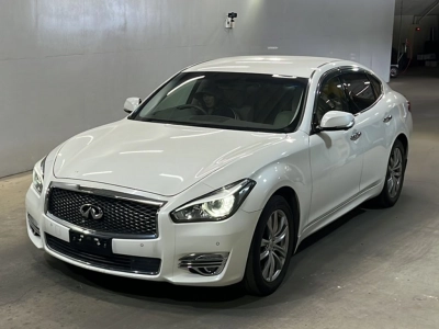 NISSAN FUGA