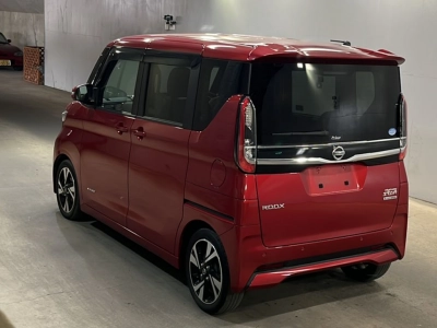 NISSAN ROOX