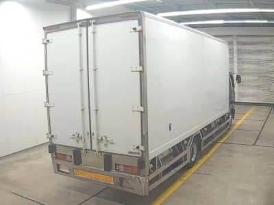 MITSUBISHI FUSO FIGHTER