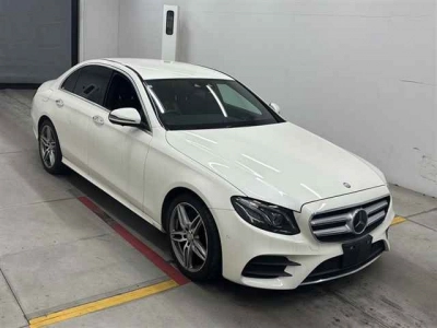 MERCEDES BENZ E CLASS