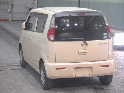 SUZUKI MRWAGON