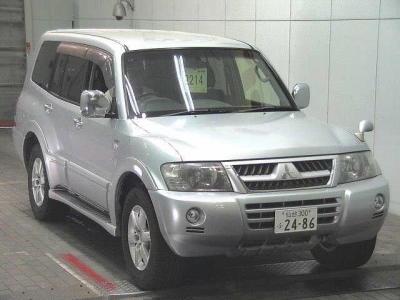 MITSUBISHI PAJERO
