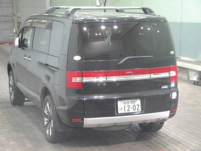 MITSUBISHI DELICA D:5