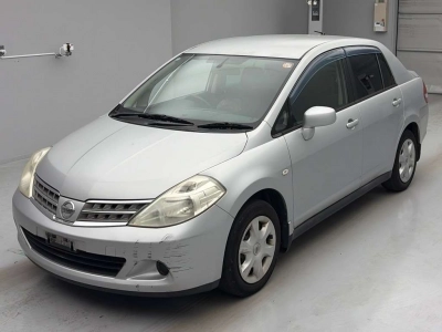 NISSAN TIIDA LATIO