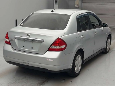 NISSAN TIIDA LATIO