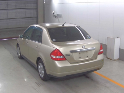 NISSAN TIIDA LATIO