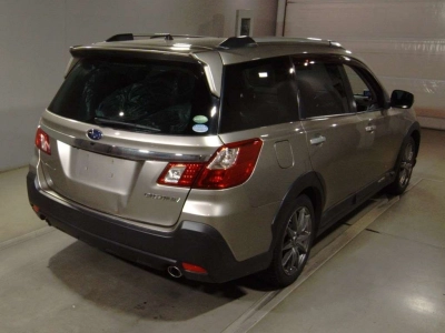 SUBARU EXIGA CROSSOVER 7