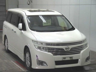 NISSAN ELGRAND