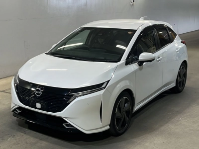 NISSAN AURA