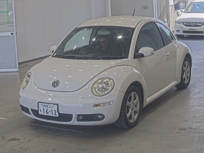 VOLKSWAGEN NEW BEETLE